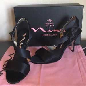 Nina Vitoria Black Satin Heel | Size 7.5